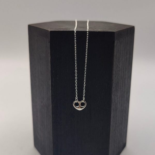 Collar con Cadena Rolo y Colgante Calabrote en Forma de Corazón en Plata