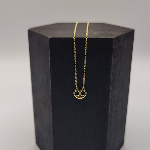 Collar con Cadena Rolo y Colgante Calabrote en Forma de Corazón en Plata Dorada