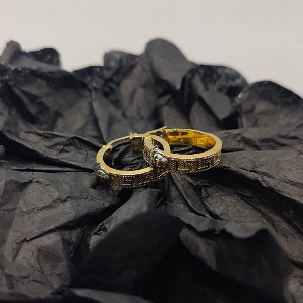Pendiente de Aro Estilo Versace con Cara de Medusa – 18K