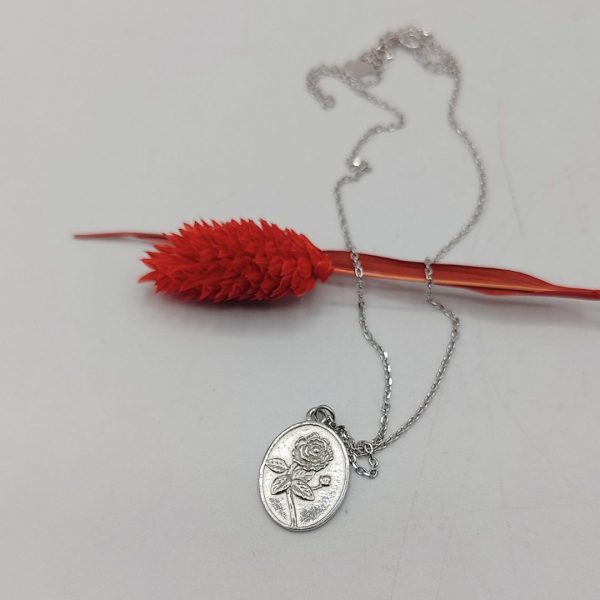 Collar Personalizable con Rosa Grabada – Cadena Rolo de Plata