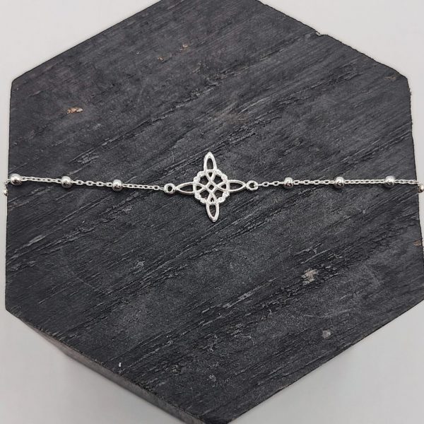 Pulsera de Plata con Nudo de Bruja