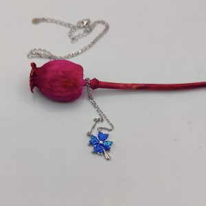 Collar con colgante trevor de ópalo azul y cadena rolo de plata