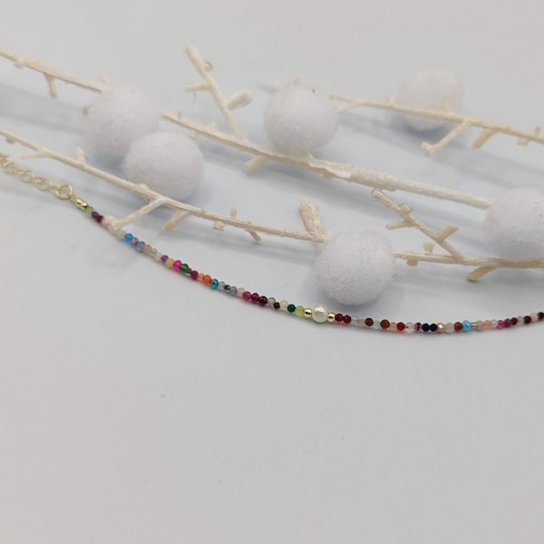 Pulsera de Plata Dorada con Piedras de Colores y una Perla