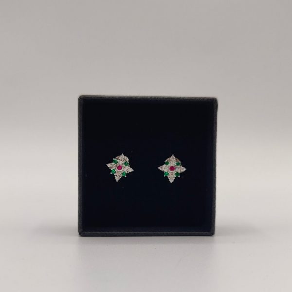 Pendiente en forma de estrella con circonitas multicolor