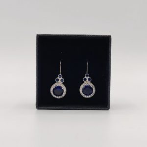 Pendientes estilo vintage con circonita azul noche y circonitas blancas
