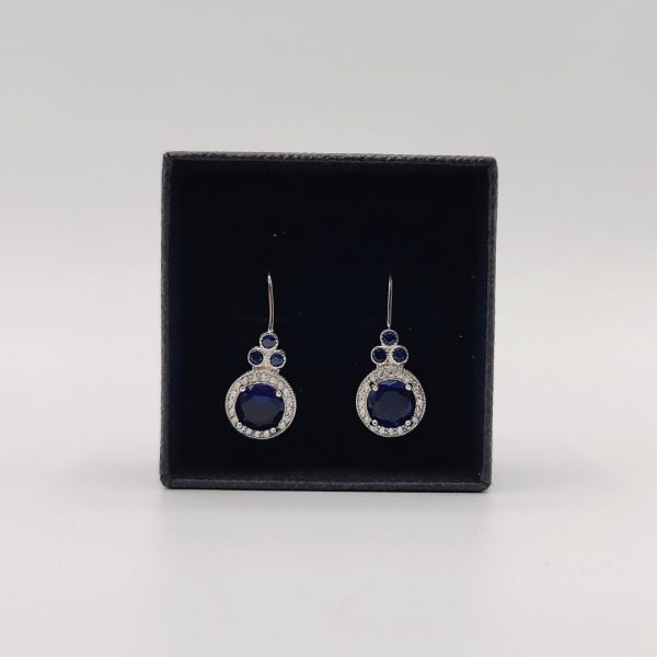 Pendientes estilo vintage con circonita azul noche y circonitas blancas