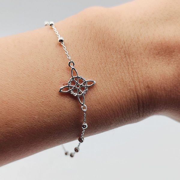 Pulsera de Plata con Nudo de Bruja