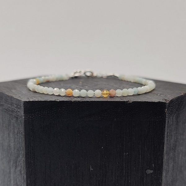 Pulsera de Plata con Bolitas en Tonos Azules Cielo