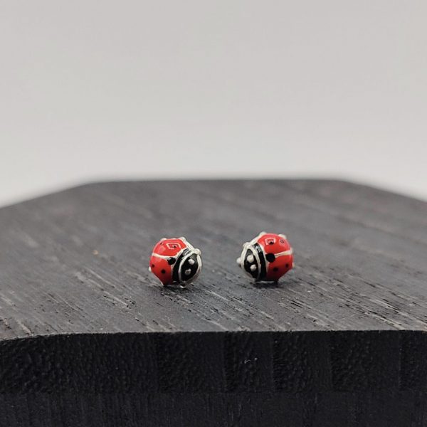 Pendientes infantiles de mariquita en plata de ley