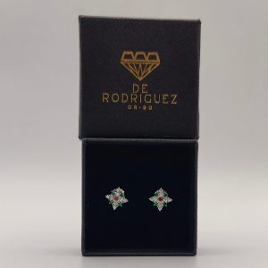 Pendiente en forma de estrella con circonitas multicolor