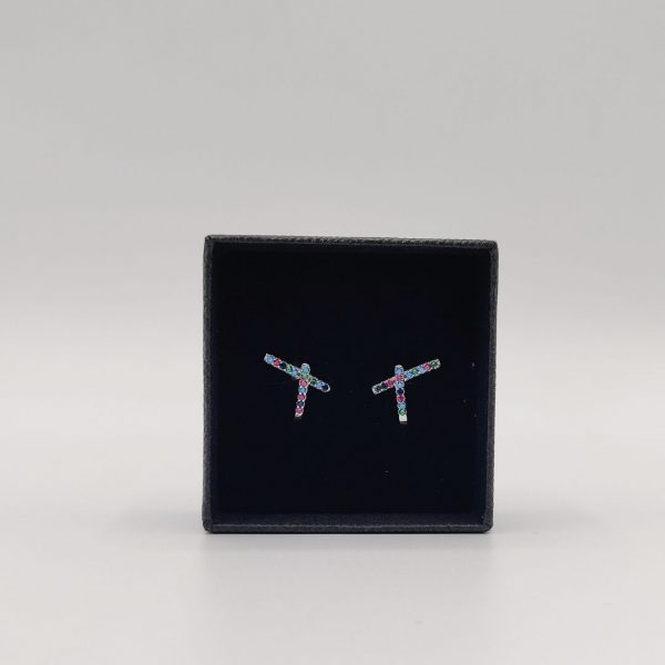 Pendientes en forma de cruz con circonitas multicolor