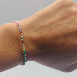 Pulsera de Plata con Piedrecitas de Colores Pastel y Perlas Naturales