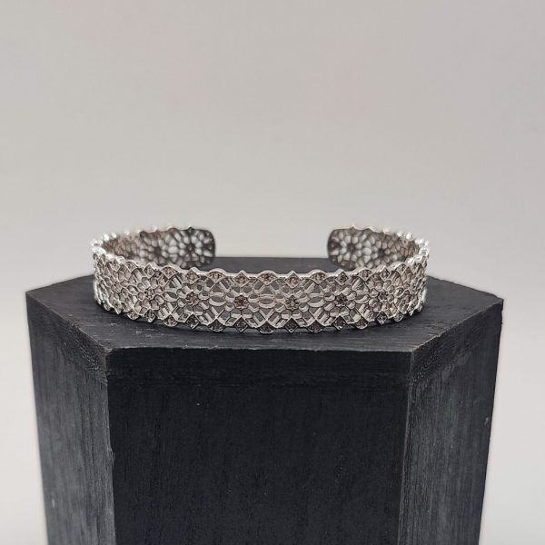 Brazalete de Plata con Dibujo Trocado y Circonitas