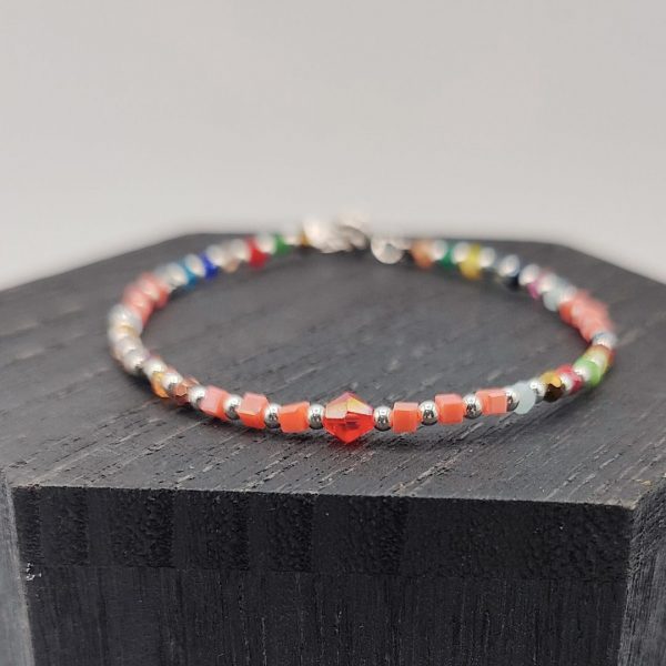 Pulsera de Plata con Bolitas de Colores Redondas y Cuadradas