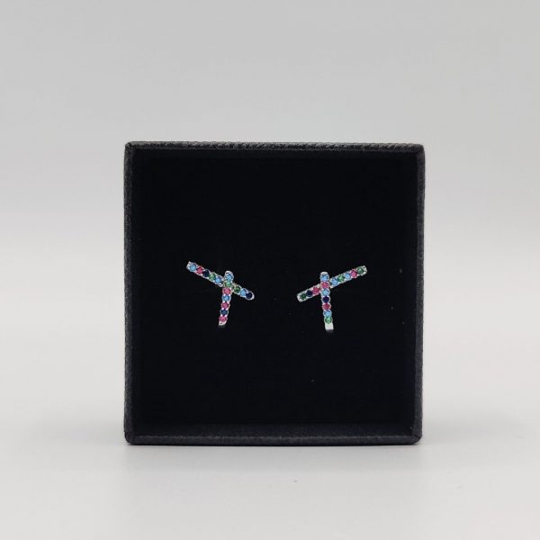 Pendientes en forma de cruz con circonitas multicolor