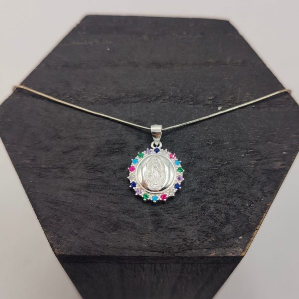 Colgante Placa Virgen con Piedras Preciosas Alrededor – Plata