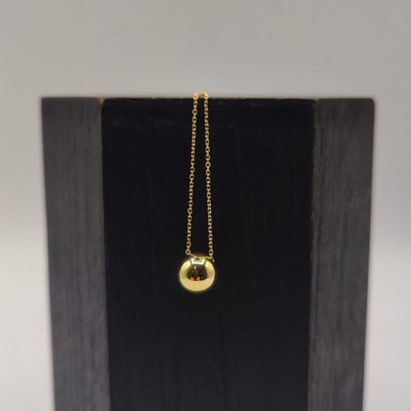 Collar con colgante bola y cadena rolo
