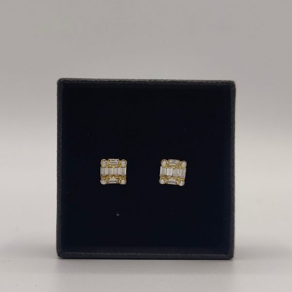 Pendientes cuadrados con circonitas estilo baguette