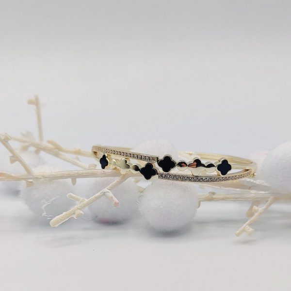 Brazalete Estilo Van Cleef con Circonitas y Onix en Plata Dorada