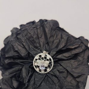 Colgante Panel de Abeja con Circonitas y Abeja Giratoria – Plata