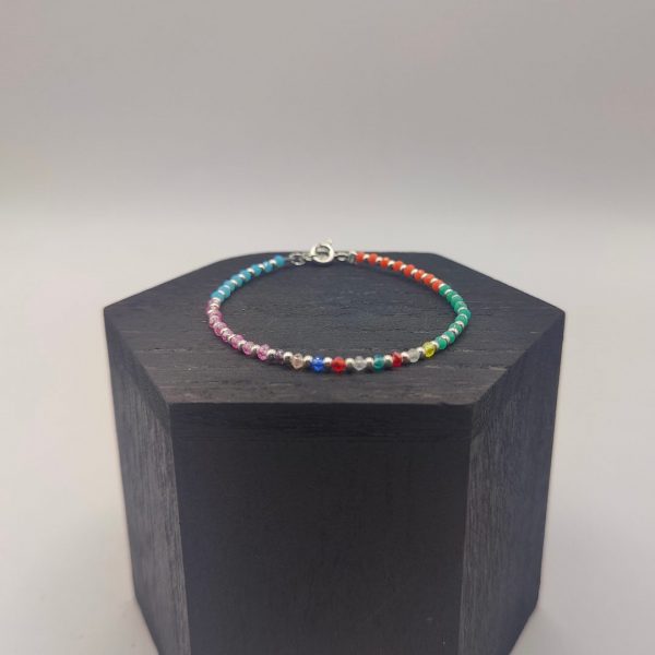 Pulsera de Plata con Piedrecitas de Colores Pastel y Perlas Naturales