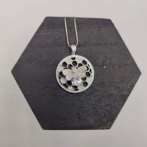 Colgante Panel de Abeja con Circonitas y Abeja Giratoria – Plata