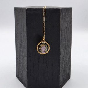 Colgante Cara de Ángel con Esmaltado de Colores en Oro de 18K