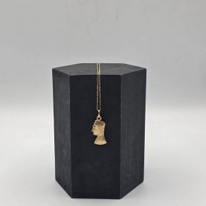 Colgante Cabeza de la Virgen de Montserrat en Oro de 18K