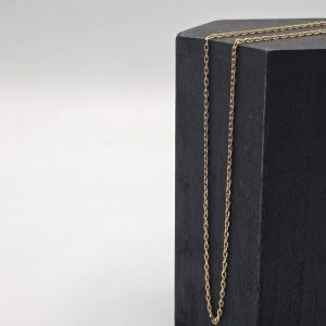 Cadena Rolo Cuadrado de 61 cm y 1 mm en Oro de 18K