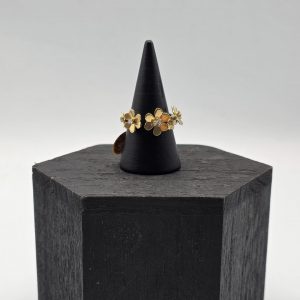 Anillo de Flores con Diamantes – Oro de 18 Quilates