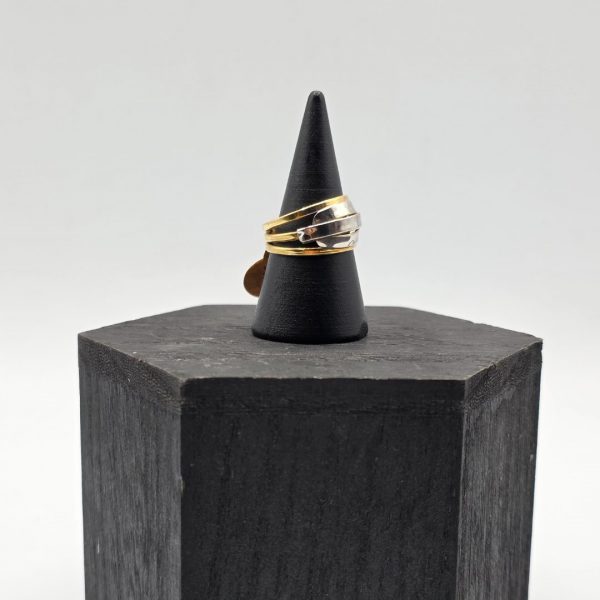 Anillo Triple en Mezcla de Oro Blanco y Dorado de 18K