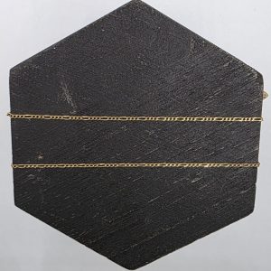 Cadena Figaro de 57 cm y 1 mm en Oro de 18K