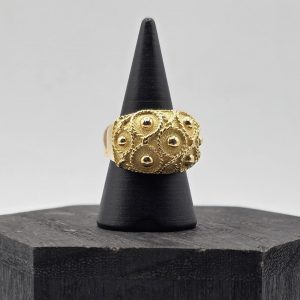 Anillo con 3 Filas de Bolitas en Oro Blanco, Oro Rosa y Oro Dorado de 18K