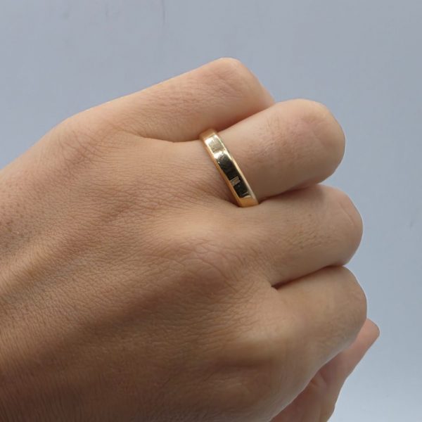 Alianza Cuadrada en Oro de 18K