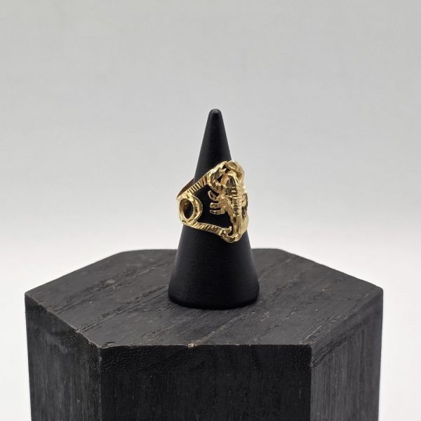 Anillo Escorpión en Oro de 18K