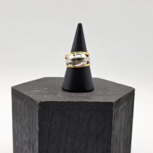 Anillo Triple en Mezcla de Oro Blanco y Dorado de 18K