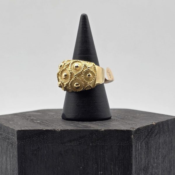 Anillo con 3 Filas de Bolitas en Oro Blanco, Oro Rosa y Oro Dorado de 18K