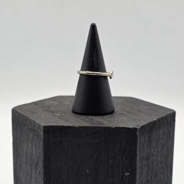 Anillo Solitario en Oro Blanco de 18K con Diamante