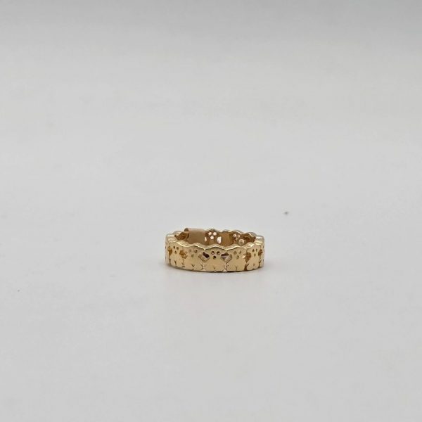 Anillo Estilo Tous con Motivos Icónicos – Oro 18K