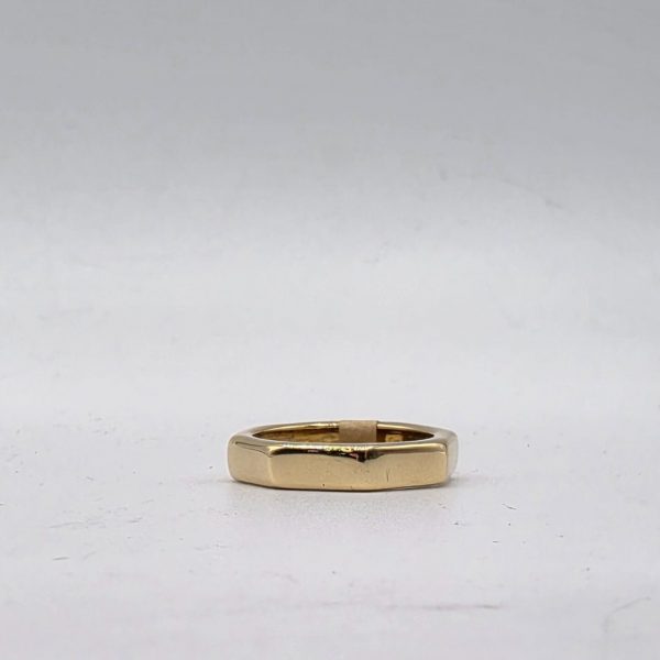 Anillo Estilo Tuerca en Oro de 18K