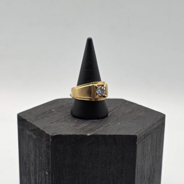 Anillo Sortija Estilo Sello con Circonita en Oro de 18K