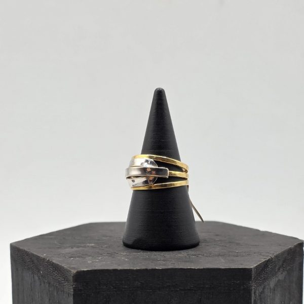 Anillo Triple en Mezcla de Oro Blanco y Dorado de 18K