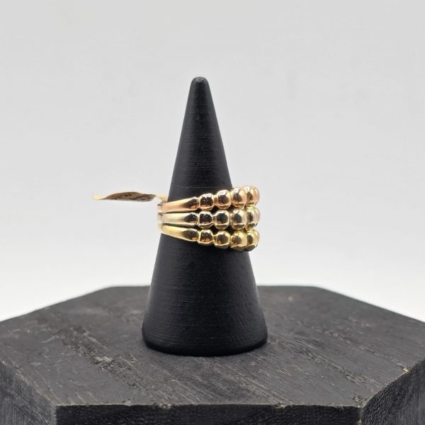 Anillo con 3 Filas de Bolitas en Oro Blanco, Oro Rosa y Oro Dorado de 18K