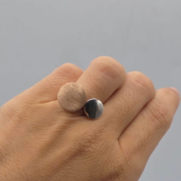 " Anillo Doble Redonda en Oro Rosa Mate y Oro Blanco Brillante 18K"