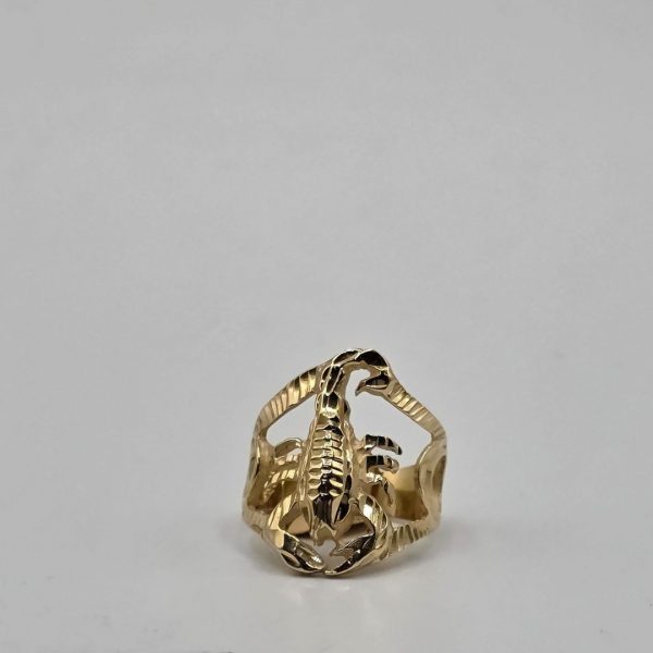Anillo Escorpión en Oro de 18K