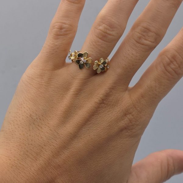 Anillo de Flores con Diamantes – Oro de 18 Quilates