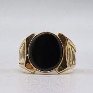 Anillo Sello con Piedra de Onix en Oro de 18K