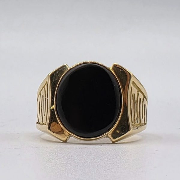 Anillo Sello con Piedra de Onix en Oro de 18K