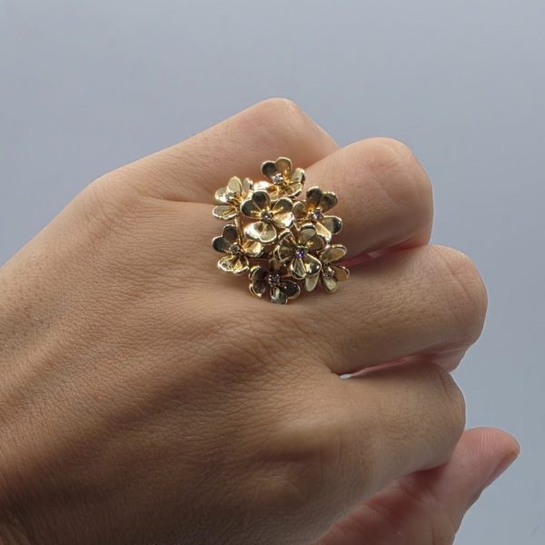 Anillo de Flores con Diamantes en Oro de 18K