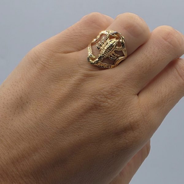 Anillo Escorpión en Oro de 18K